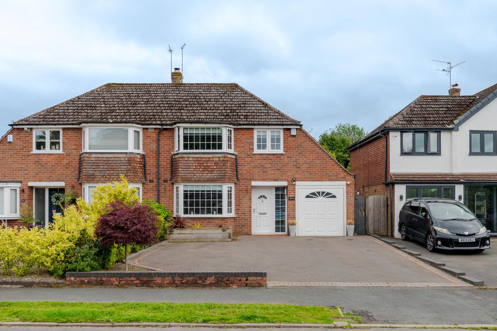 3 bed property in Carlton Avenue, Stourbridge